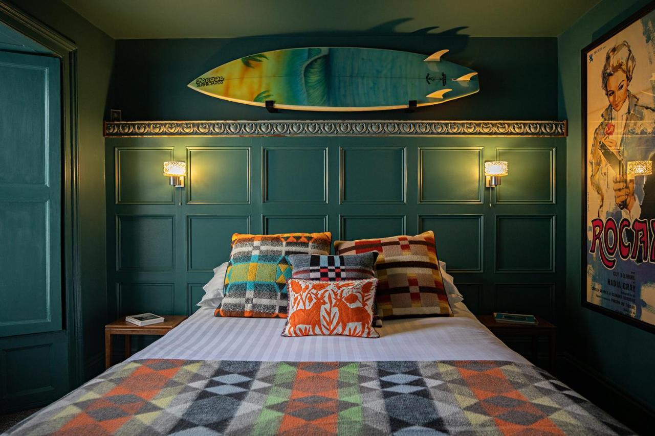 Paramount Ilfracombe, Arty Seaside Apartment Ilfracombe