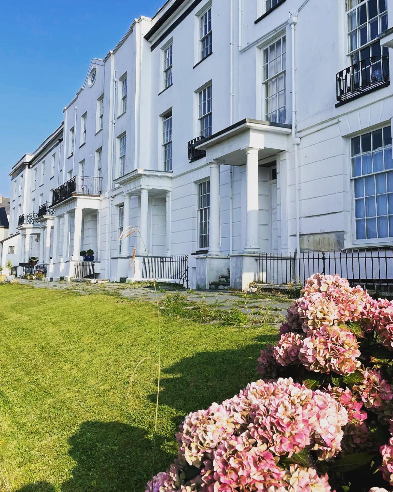 Paramount Ilfracombe, Arty Seaside Apartment *